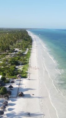 Tanzanya 'nın Zanzibar adasındaki sahil