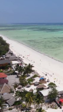Tanzanya 'nın Zanzibar adasındaki sahil