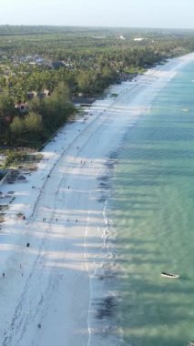 Tanzanya 'nın Zanzibar adasındaki sahil
