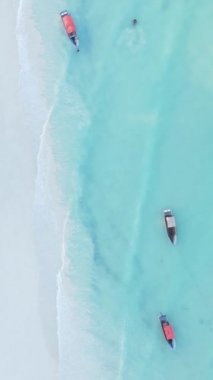 Tanzanya 'nın Zanzibar adasındaki sahil