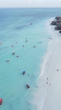 Tanzanya 'nın Zanzibar adasındaki sahil