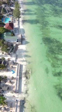 Tanzanya 'nın Zanzibar adasındaki sahil