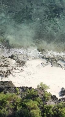 Tanzanya - Zanzibar adasında dikey boş kumsal, yavaş çekim