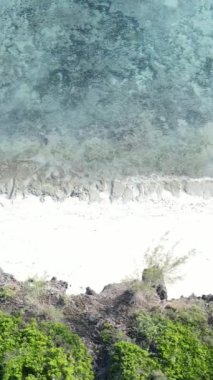 Tanzanya - Zanzibar adasında dikey boş kumsal, yavaş çekim