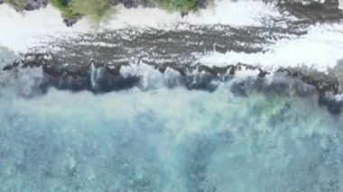 Tanzanya 'daki Zanzibar adasında boş bir kumsal, hava manzaralı.