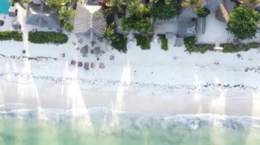 Tanzanya 'nın Zanzibar adasının dikey videosu, yavaş çekim