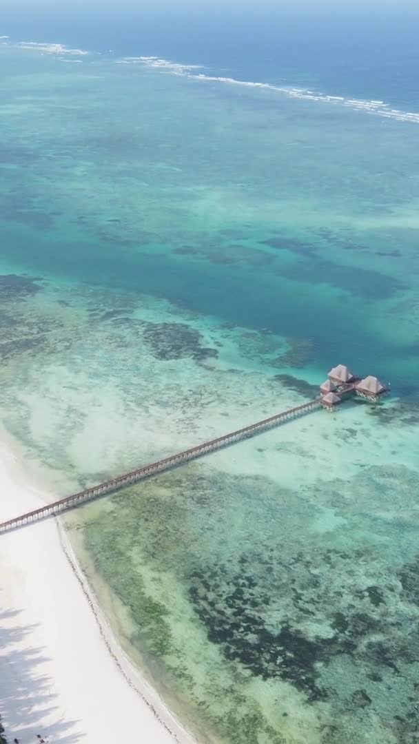 Zanzibar Tanzanie Maison Vidéo Verticale Sur Pilotis Dans Océan Sur — Video