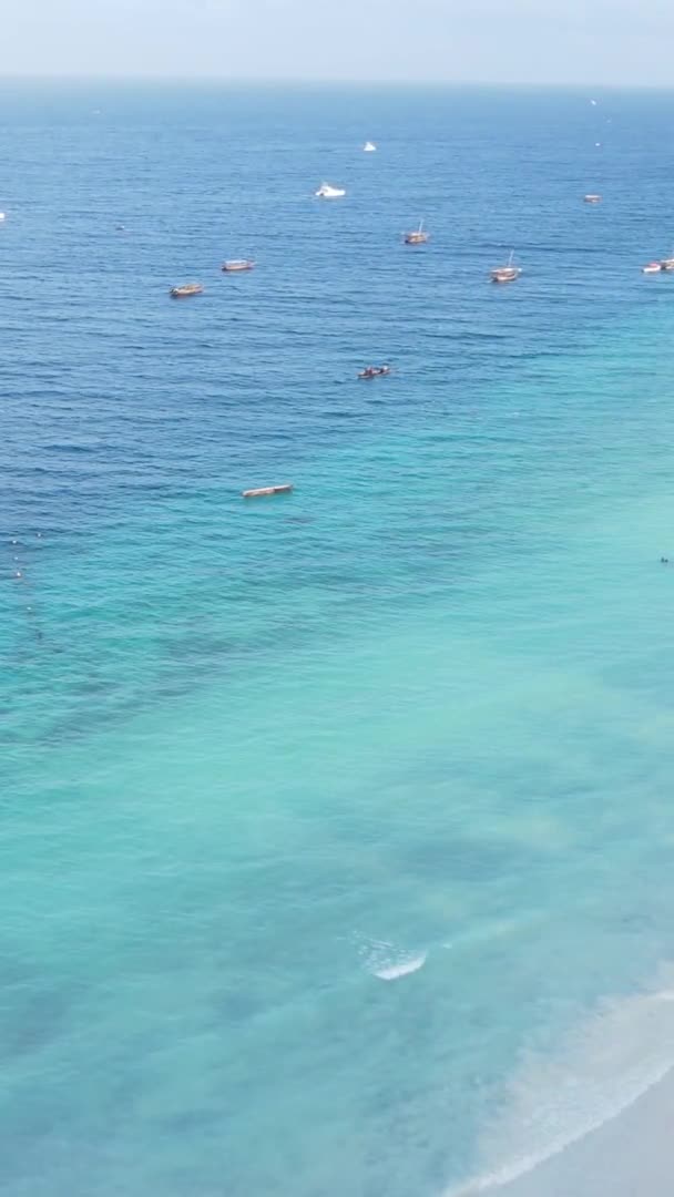 Zanzibar Tanzanie Vertikální Video Oceánu Pobřeží Zpomalení — Stock video