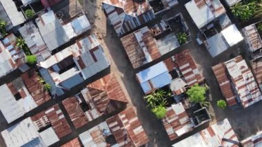 Zanzibar, Tanzanya - Tropik adada evler, yavaş çekim