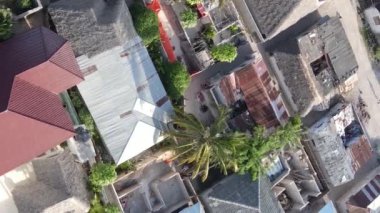 Zanzibar, Tanzanya - Tropik adada evler, yavaş çekim
