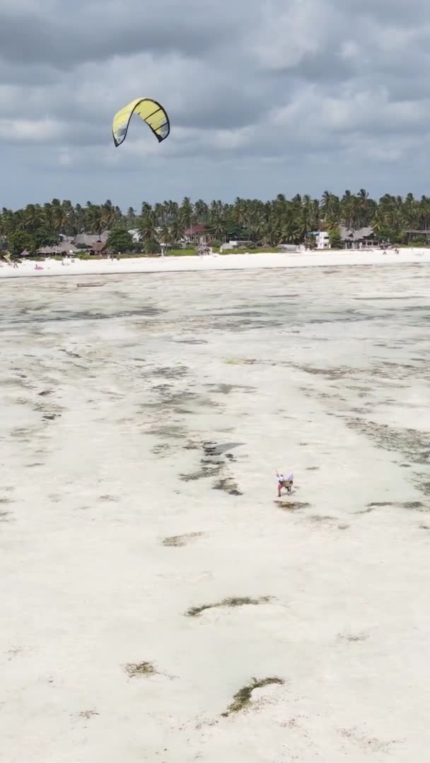 Zanzibar Tanzania Vertical Video Kitesurfing Shore Ocean Slow Motion — Stock Video