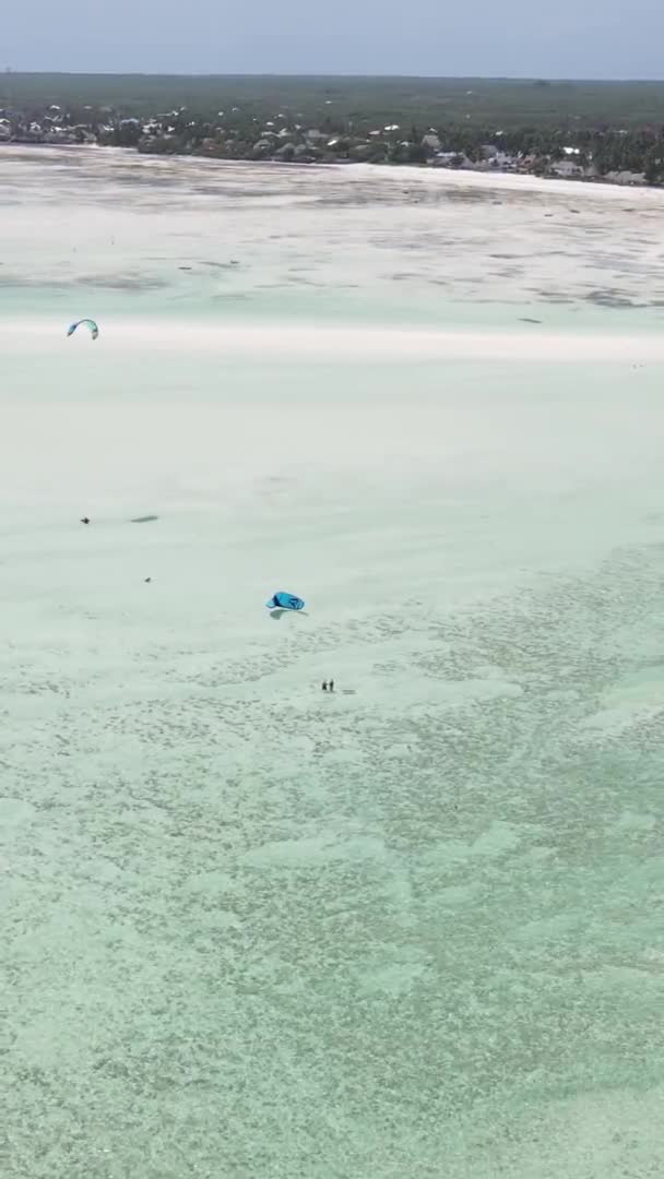 Zanzibar Tanzania Pionowe Wideo Odpływu Oceanie Nad Brzegiem Morza Zwolnione — Wideo stockowe