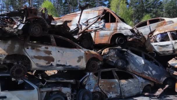 Carros Destruídos Disparados Cidade Irpin Ucrânia Consequências Guerra — Vídeo de Stock