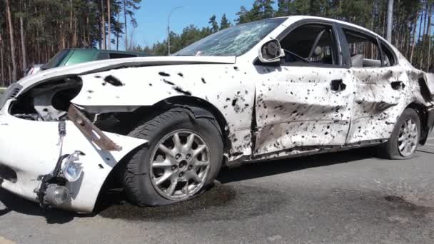 Vernietigde Beschoten Auto Stad Irpin Oekraïne Gevolgen Van Oorlog — Stockvideo