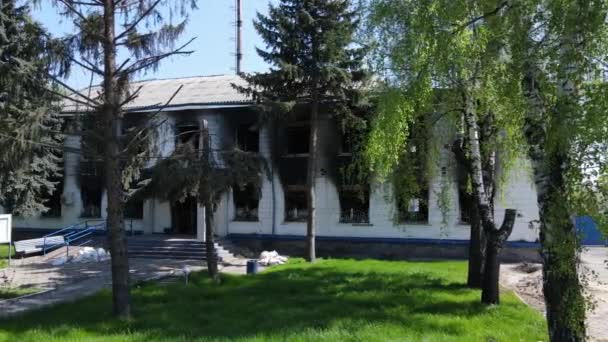 Wojna Ukrainie Zniszczony Spalony Budynek Posterunku Policji Borodyance Obwód Kijowski — Wideo stockowe