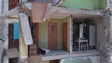 Ukrayna, Borodyanka - yıkılmış konut binası