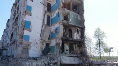 Ukrayna, Borodyanka - yıkılmış konut binası
