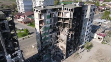 Ukrayna, Borodyanka - yıkılmış konut binası