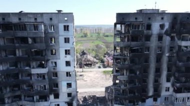 Ukrayna, Borodyanka - yıkılmış konut binası