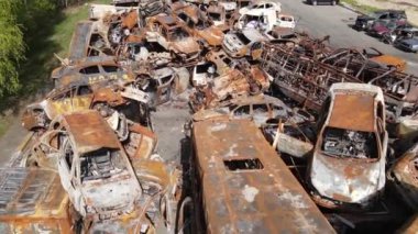 Ukrayna 'daki savaş: Kyiv yakınlarındaki Irpen şehrinde bir çöp yığını..