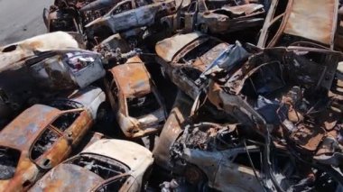 Ukrayna 'daki savaş: Kyiv yakınlarındaki Irpen şehrinde bir çöp yığını..