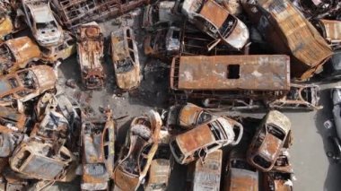 Ukrayna 'daki savaş: Kyiv yakınlarındaki Irpen şehrinde bir çöp yığını..