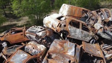 Ukrayna 'daki savaş: Kyiv yakınlarındaki Irpen şehrinde bir çöp yığını..