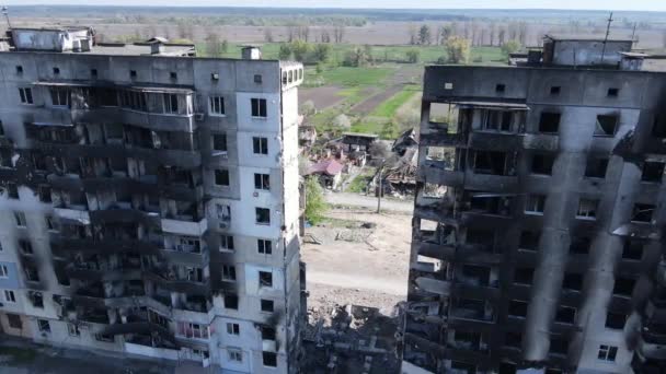 乌克兰 Borodyanka 被摧毁的住宅建筑 — 图库视频影像