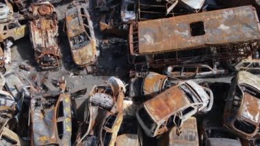 Ukrayna 'daki savaş: Kyiv yakınlarındaki Irpen şehrinde bir çöp yığını..