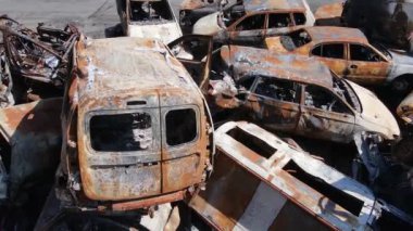 Ukrayna 'daki savaş: Kyiv yakınlarındaki Irpen şehrinde bir çöp yığını..