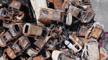 Ukrayna 'daki savaş: Kyiv yakınlarındaki Irpen şehrinde bir çöp yığını..