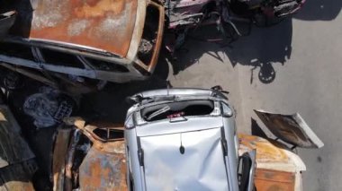 Ukrayna 'daki savaş: Kyiv yakınlarındaki Irpen şehrinde bir çöp yığını..