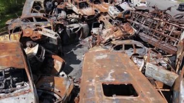 Ukrayna 'daki savaş: Kyiv yakınlarındaki Irpen şehrinde bir çöp yığını..