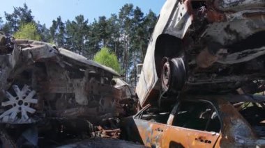 Ukrayna 'daki savaş: Kyiv yakınlarındaki Irpen şehrinde bir çöp yığını..
