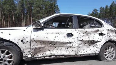 Ukrayna 'daki savaş: Kyiv yakınlarındaki Irpen şehrinde bir çöp yığını..