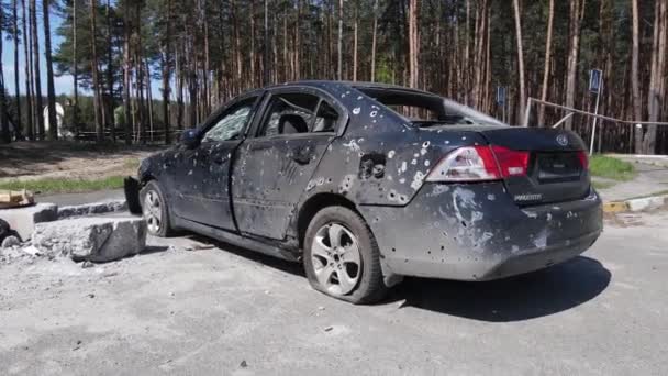 Válka Ukrajině Skládka Zastřelených Spálených Aut Městě Irpen Kyjeva — Stock video
