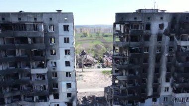 Savaşın sonuçları - Ukrayna, Borodyanka 'da yıkık dökük konut binası