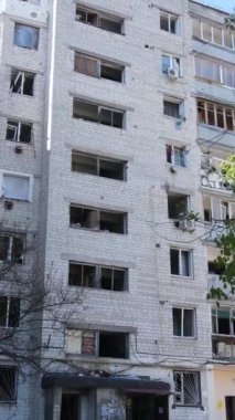 Ukrayna 'nın Kyiv bölgesindeki Borodyanka' daki harabe konut binası