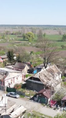 Ukrayna 'nın Kyiv bölgesindeki Borodyanka' daki harabe konut binası