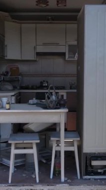 Ukrayna 'nın Kyiv bölgesindeki Borodyanka' daki harabe konut binası