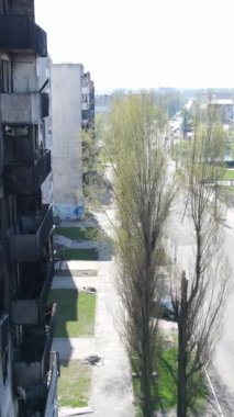 Ukrayna 'nın Kyiv bölgesindeki Borodyanka' daki harabe konut binası