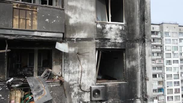 Spálený Zničený Dům Kyjevě Ukrajina — Stock video