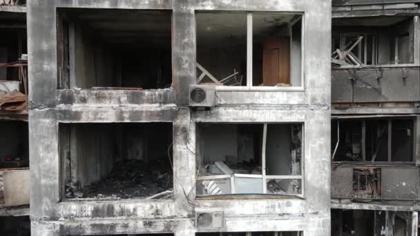 Καμένο Και Κατεστραμμένο Σπίτι Στο Κίεβο Ουκρανία — Αρχείο Βίντεο