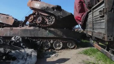 Ukrayna 'daki savaş - Bucha' daki askeri donanım yok edildi