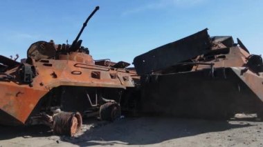 Ukrayna 'daki savaş - Bucha' daki askeri donanım yok edildi