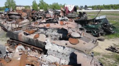 Ukrayna 'daki savaş - Bucha' daki askeri donanım yok edildi