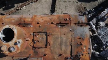 Ukrayna 'daki savaş - Bucha' daki askeri donanım yok edildi