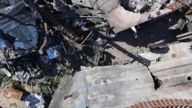 Ukrayna 'daki savaş - Bucha' daki askeri donanım yok edildi