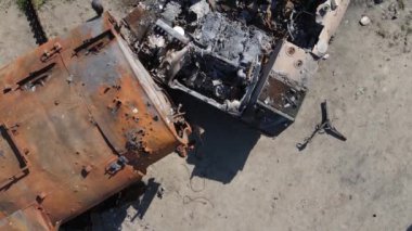 Ukrayna 'daki savaş - Bucha' daki askeri donanım yok edildi