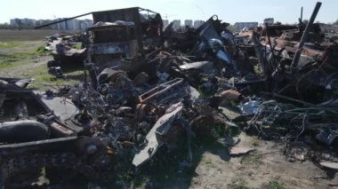 Ukrayna 'daki savaş - Bucha' daki askeri donanım yok edildi